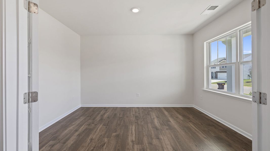 Spacious, unfurnished interior of a new home in Woodhaven, Spartanburg (Image 13). Spacious, unfurnished interior of a new home in Woodhaven, Spartanburg (Image 13).