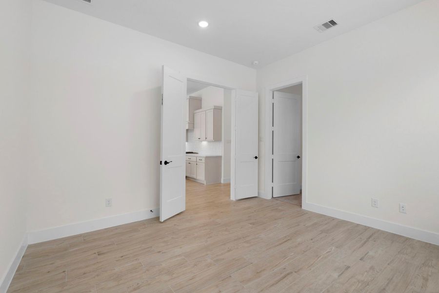 Spacious, unfurnished interior of a new home in Briarley, Montgomery (Image 25). Spacious, unfurnished interior of a new home in Briarley, Montgomery (Image 25).