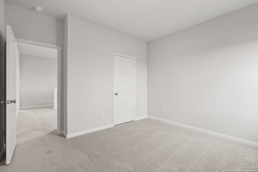 Spacious, unfurnished interior of a new home in Katzer Ranch, Converse (Image 15).