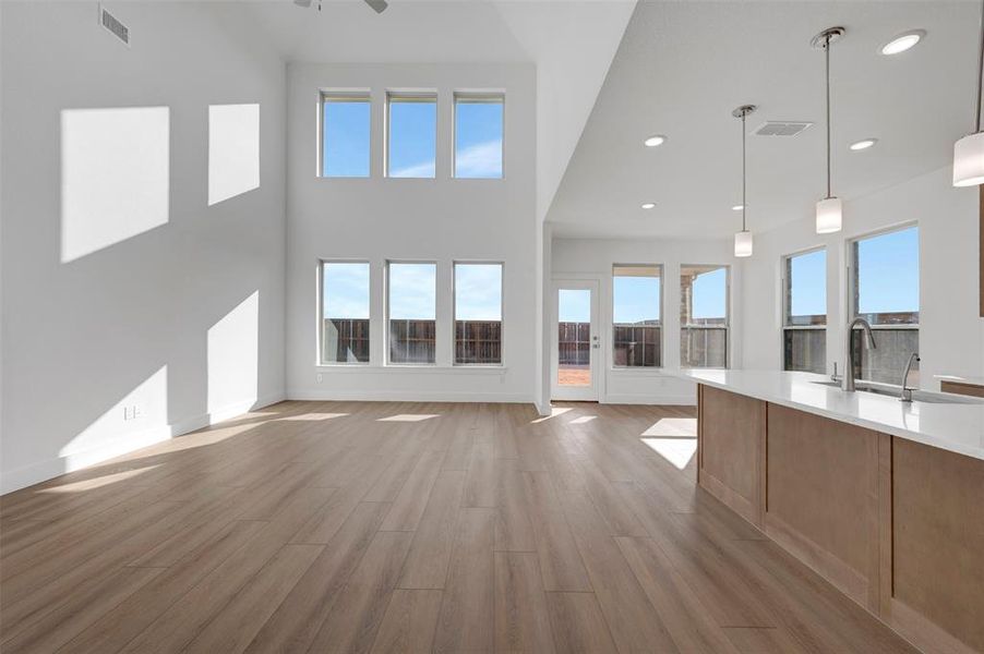 Spacious, unfurnished interior of a new home in Lily Creek at Sutton Fields, Aubrey (Image 33).