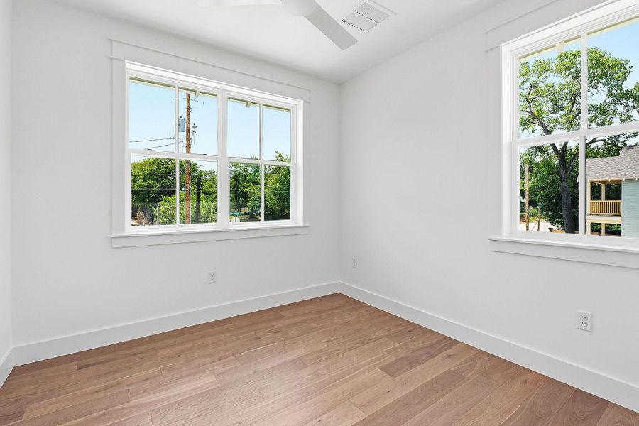 Spacious, unfurnished interior of a new home in , Austin (Image 20).