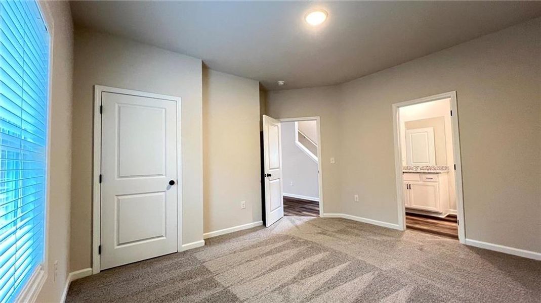 Spacious, unfurnished interior of a new home in , Braselton (Image 14).
