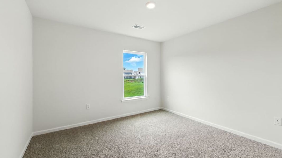 Spacious, unfurnished interior of a new home in Treemont Commons, Wellford (Image 21).