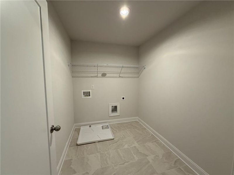 Spacious, unfurnished interior of a new home in , Marietta (Image 20).