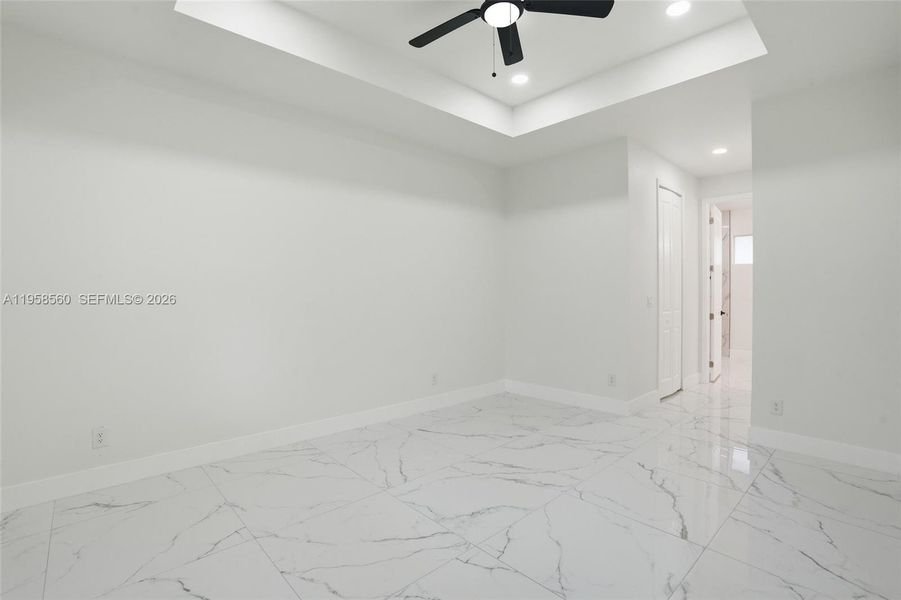 Spacious, unfurnished interior of a new home in , Lehigh Acres (Image 24).