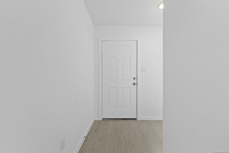 Spacious, unfurnished interior of a new home in Higdon Crossing, San Antonio (Image 32). Spacious, unfurnished interior of a new home in Higdon Crossing, San Antonio (Image 32).