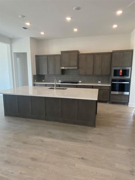 Light & Bright Open Concept Kitchen Light & Bright Open Concept Kitchen