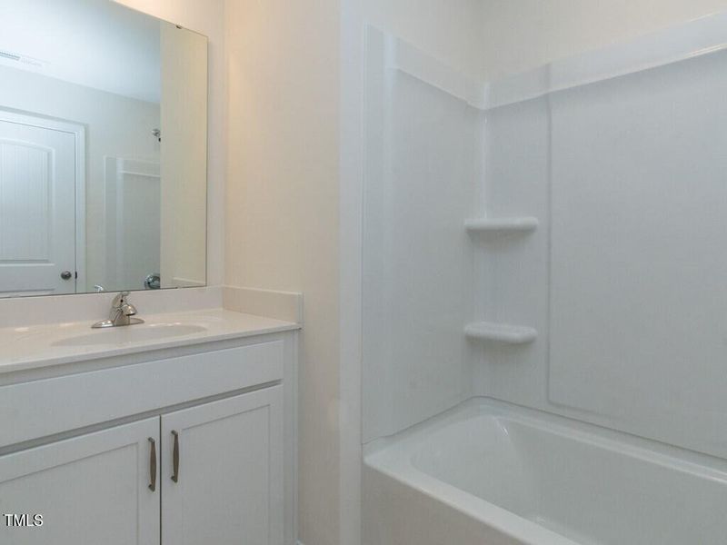 020_ Hallway Full Bathroom