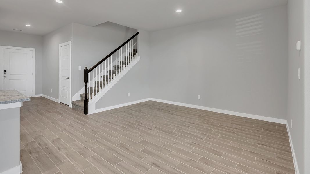 Spacious, unfurnished interior of a new home in Northwest Passage, Midland (Image 9). Spacious, unfurnished interior of a new home in Northwest Passage, Midland (Image 9).
