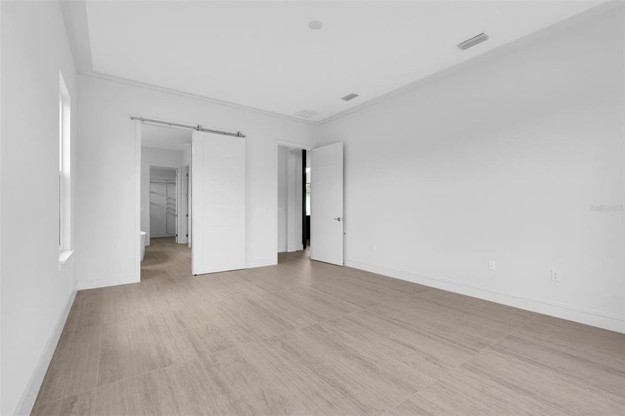 Spacious, unfurnished interior of a new home in Hampton Green at Providence, Davenport (Image 58).