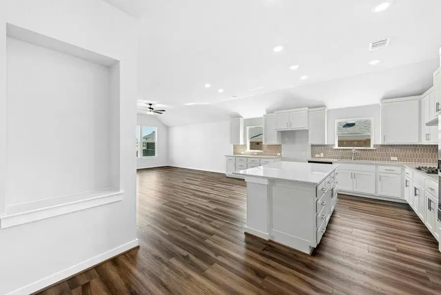 Image 34 of a home in The Colony. Image 34 of a home in The Colony.