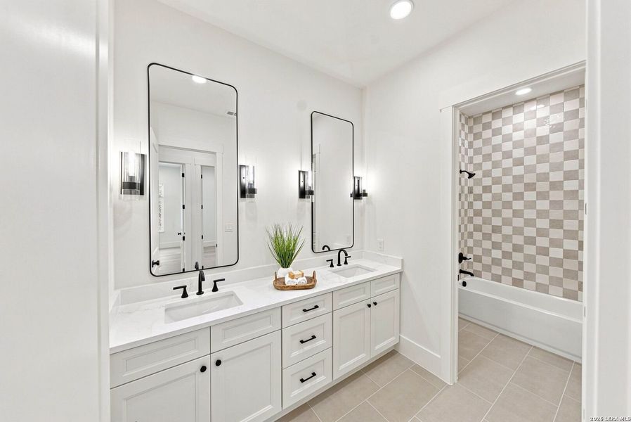 Furnished interior view inside a new home in , Boerne (Image 15).