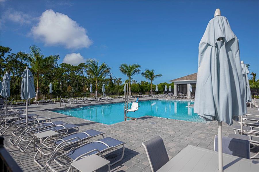 Community amenities in , Englewood (Image 38).