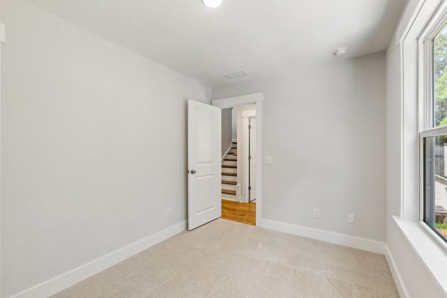 Spacious, unfurnished interior of a new home in , Charleston (Image 48).