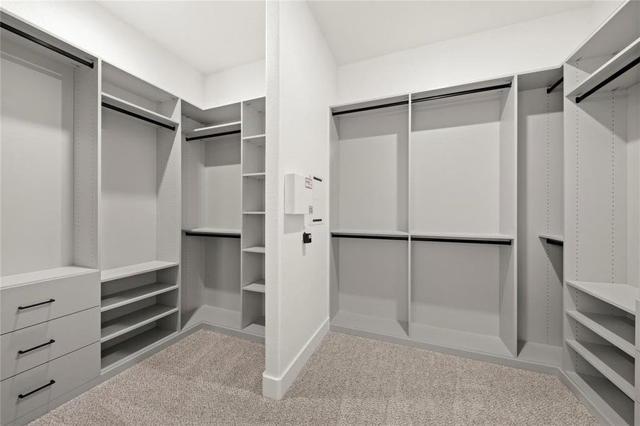 37. 160 Waterview - Closet