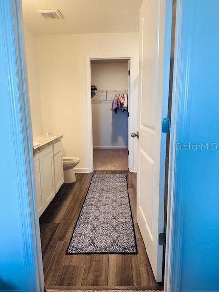 Spacious, unfurnished interior of a new home in Hidden Creek, Zephyrhills (Image 16).