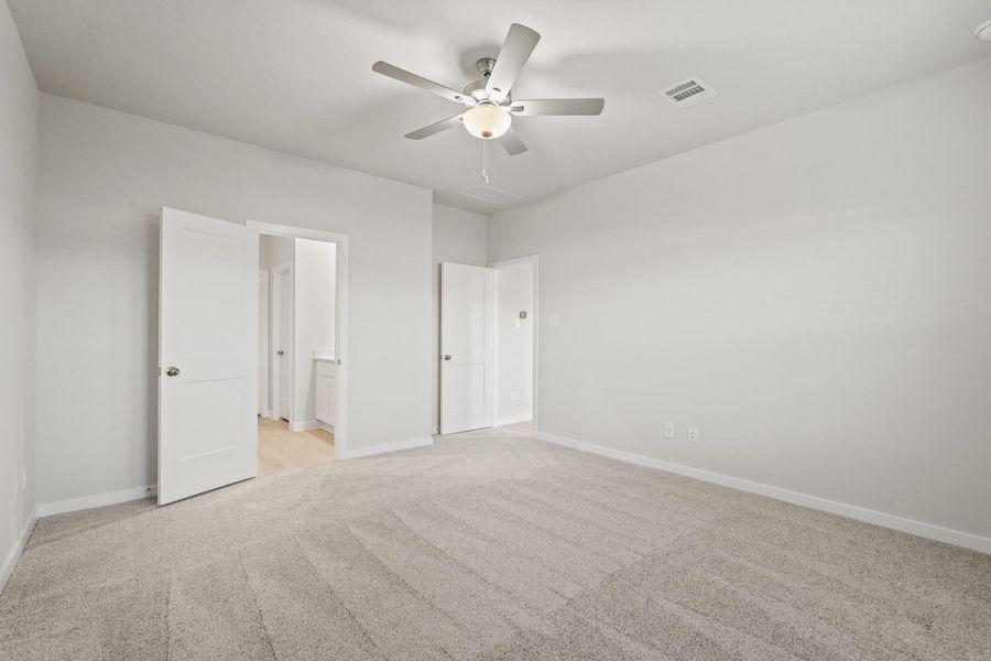 Spacious, unfurnished interior of a new home in Magnolia Springs, Montgomery (Image 18).