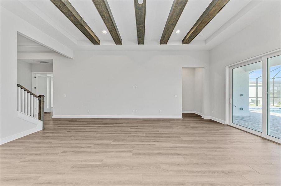 Spacious, unfurnished interior of a new home in , Venice (Image 20).