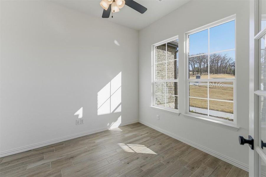 Spacious, unfurnished interior of a new home in Oak Grove Addition, Springtown (Image 16).