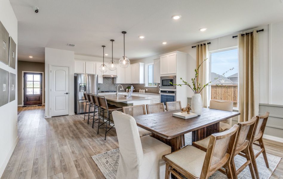 Dining area off kitchen