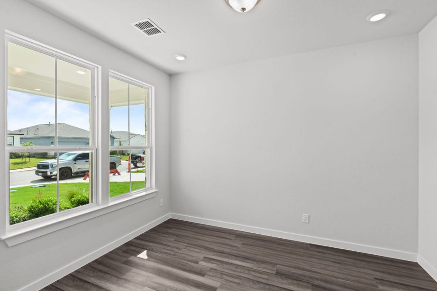 Spacious, unfurnished interior of a new home in The Meadows at Hunters Ranch, San Antonio (Image 15).