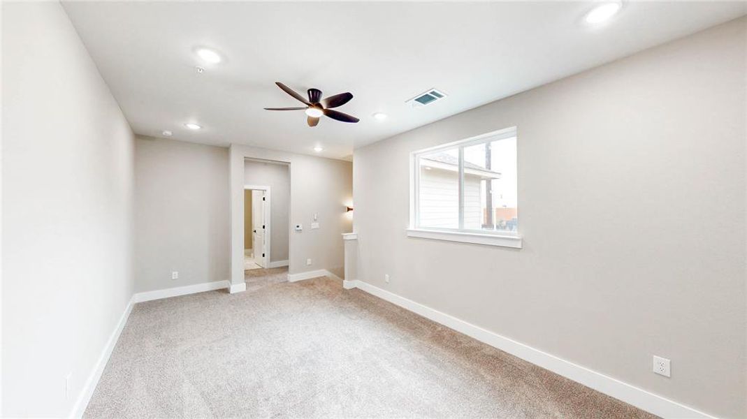 Spacious, unfurnished interior of a new home in , Denton (Image 28). Spacious, unfurnished interior of a new home in , Denton (Image 28).