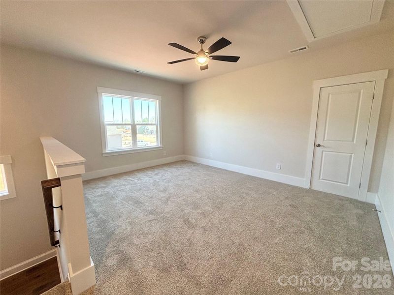 Spacious, unfurnished interior of a new home in Cumberland, Concord (Image 27).
