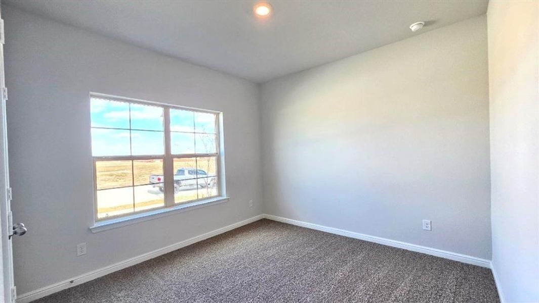 Spacious, unfurnished interior of a new home in Vista Point, Grandview (Image 13).