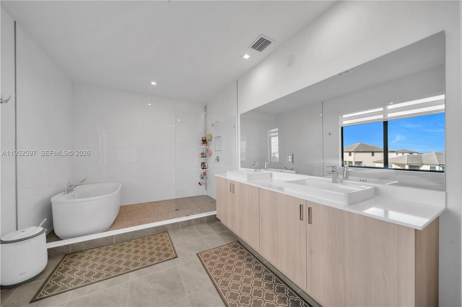 Furnished interior view inside a new home in , Ave Maria (Image 32). Furnished interior view inside a new home in , Ave Maria (Image 32).