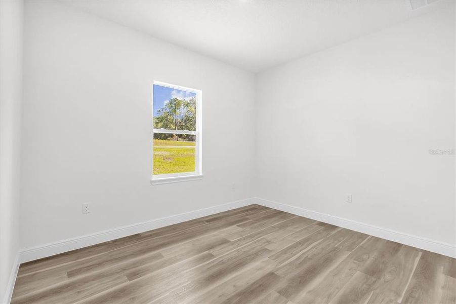 Spacious, unfurnished interior of a new home in , Citrus Springs (Image 23).