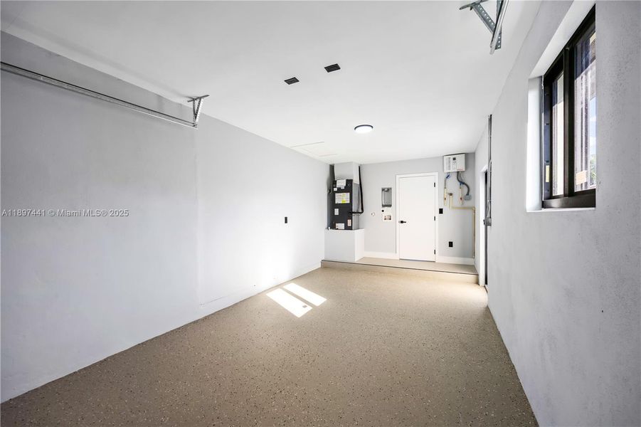 Spacious, unfurnished interior of a new home in , Dania Beach (Image 11). Spacious, unfurnished interior of a new home in , Dania Beach (Image 11).