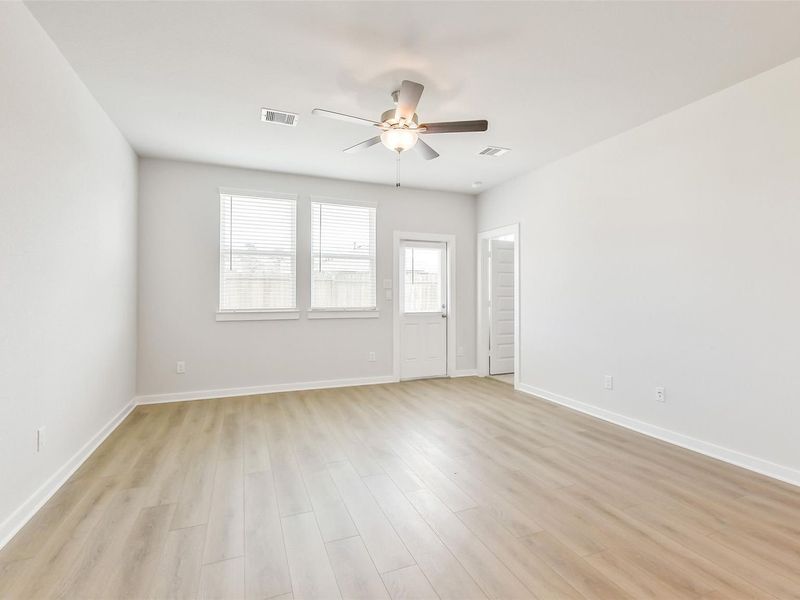 Spacious, unfurnished interior of a new home in Liberty Estates, Cleveland (Image 24).