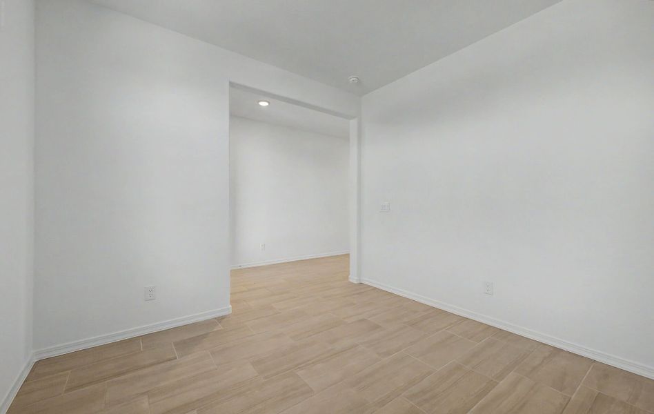 Spacious, unfurnished interior of a new home in Empire Pointe, Queen Creek (Image 7). Spacious, unfurnished interior of a new home in Empire Pointe, Queen Creek (Image 7).