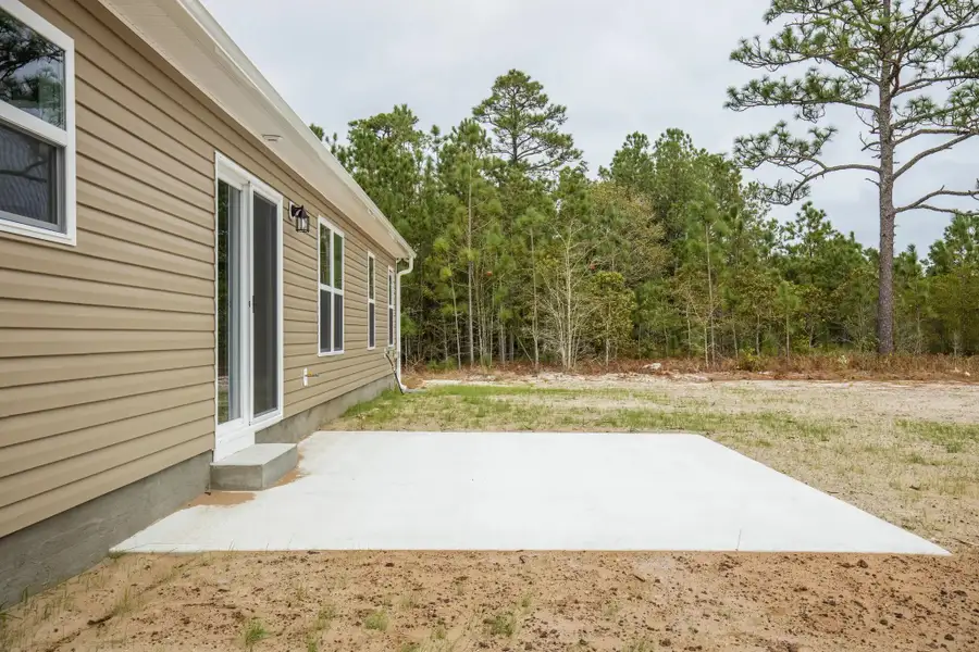 Representative exterior details of a home built from the Pamlico A by JC Jackson Homes,LLC in Heritage Pointe, Newport (Image 4).