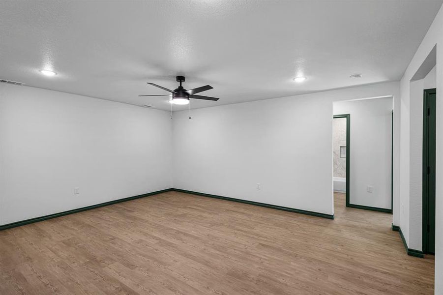 Spacious, unfurnished interior of a new home in , Nocona (Image 20).