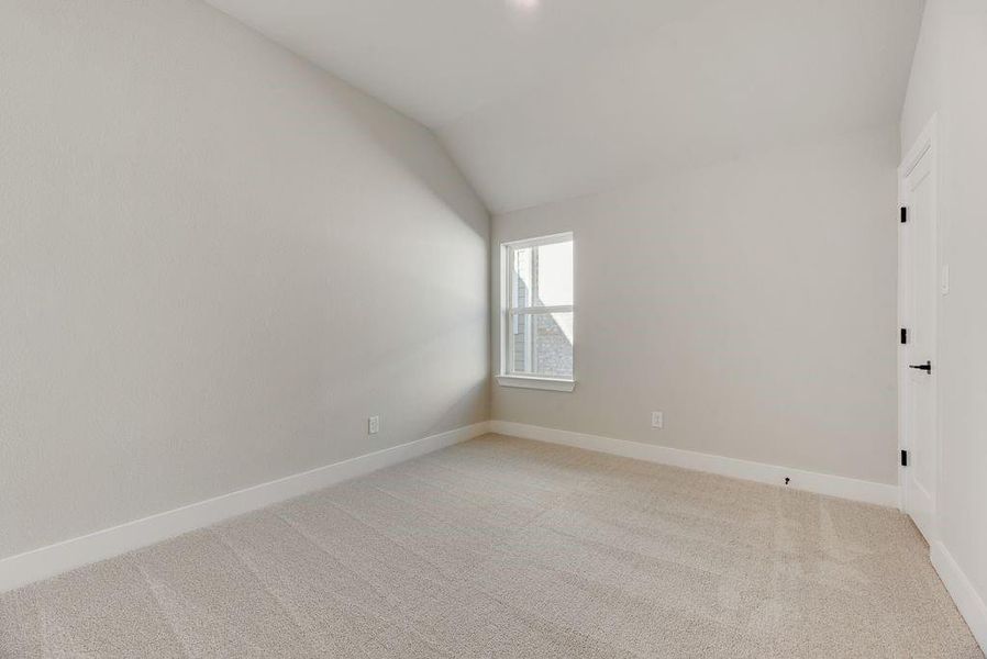 Spacious, unfurnished interior of a new home in Walton Ridge, Corinth (Image 22).