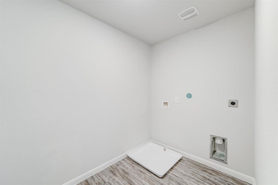 Spacious, unfurnished interior of a new home in Cresson Estates, Cresson (Image 30).