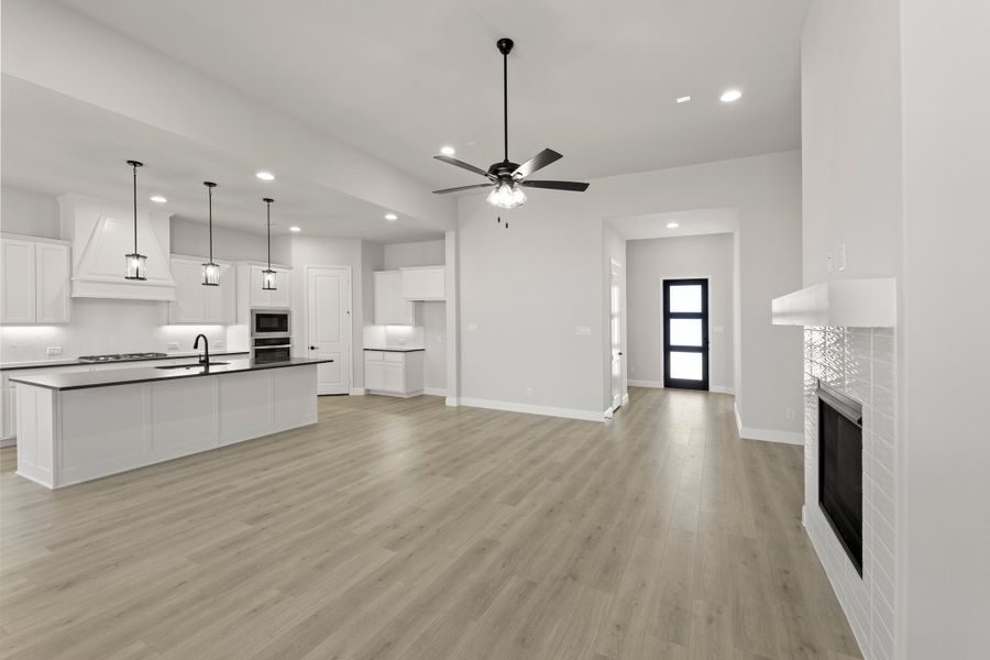 Representative unfurnished interior of a home built from the Henry- 70ft Home Site by Rockwell Homes in Nelson Lake Estates, Rockwall (Image 74). Representative unfurnished interior of a home built from the Henry- 70ft Home Site by Rockwell Homes in Nelson Lake Estates, Rockwall (Image 74).