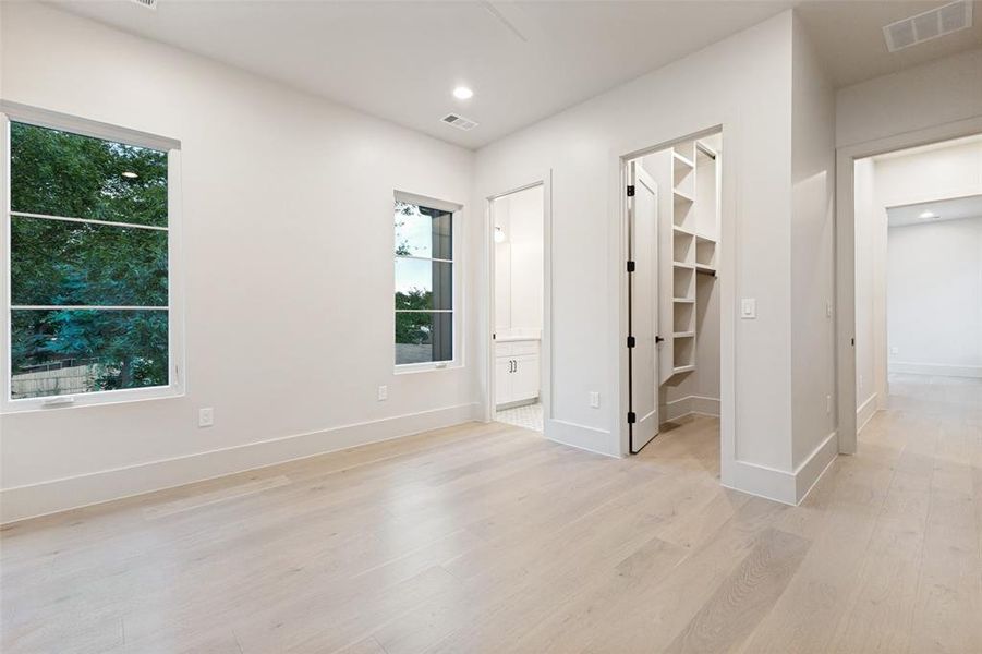 Spacious, unfurnished interior of a new home in , Dallas (Image 19). Spacious, unfurnished interior of a new home in , Dallas (Image 19).