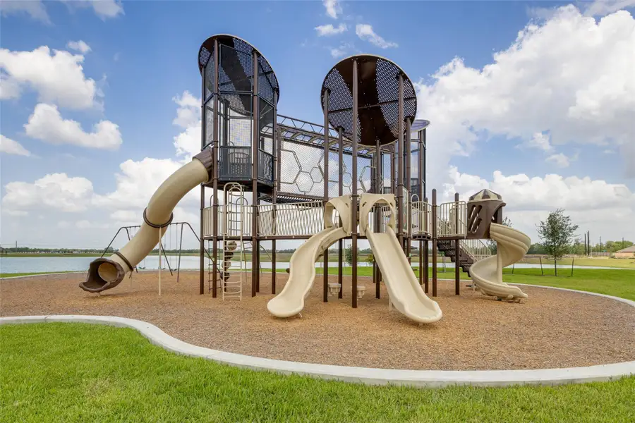 Community amenities in Scotts Bend: Fairway Collection, Baytown (Image 19).