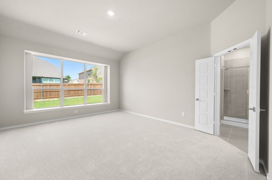 Spacious, unfurnished interior of a new home in Waterford Park, Weatherford (Image 17). Spacious, unfurnished interior of a new home in Waterford Park, Weatherford (Image 17).