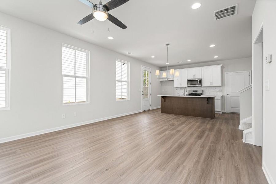 Spacious, unfurnished interior of a new home in , Auburn (Image 22).