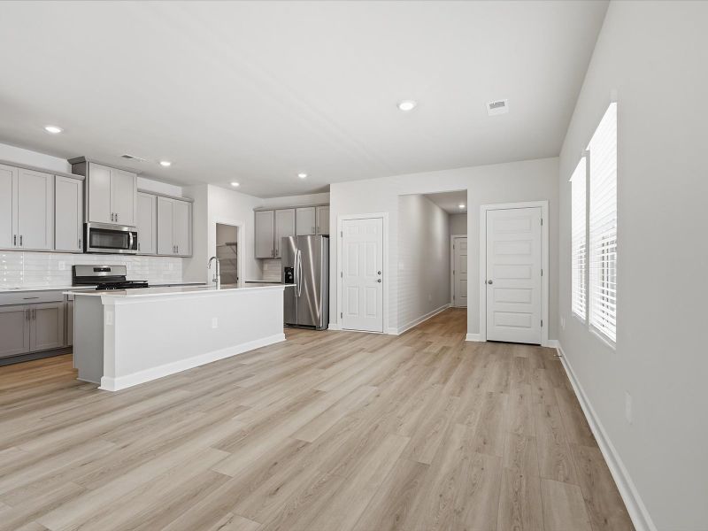 Spacious, unfurnished interior of a new home in Village at White Pine, Pendleton (Image 12). Spacious, unfurnished interior of a new home in Village at White Pine, Pendleton (Image 12).