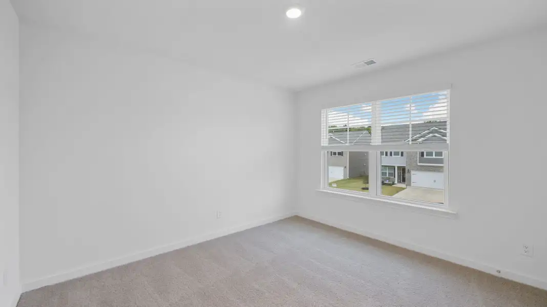 Spacious, unfurnished interior of a new home in Hawks Landing, Apison (Image 17).