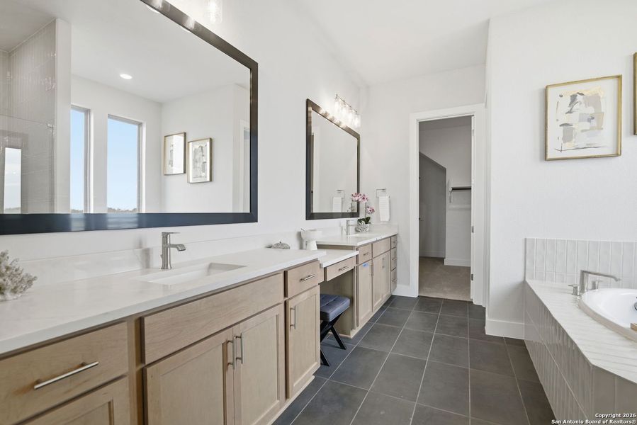 Furnished interior view inside a new home in Haby Hill 60s, San Antonio (Image 4).