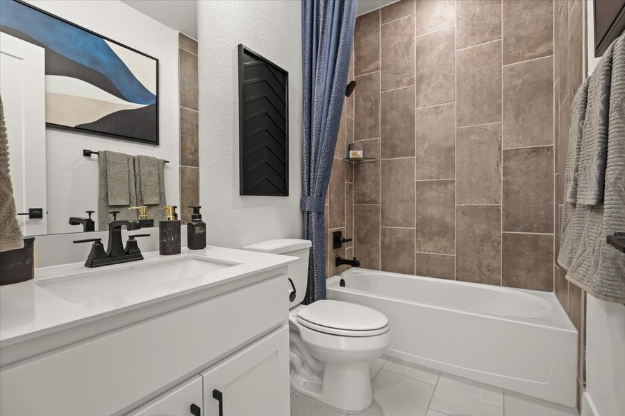 Furnished interior view inside a new home in 6 Creeks, Kyle (Image 49).