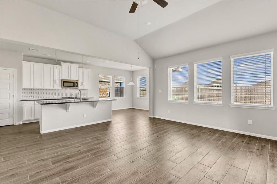 Spacious, unfurnished interior of a new home in , Baytown (Image 20). Spacious, unfurnished interior of a new home in , Baytown (Image 20).