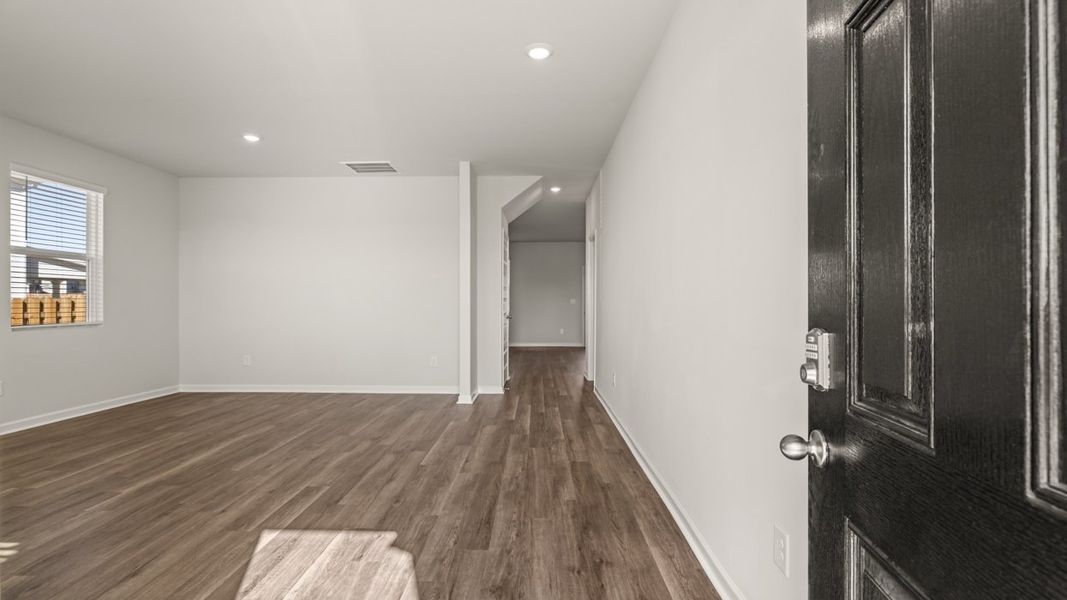Spacious, unfurnished interior of a new home in Highland Hills, Graniteville (Image 17).