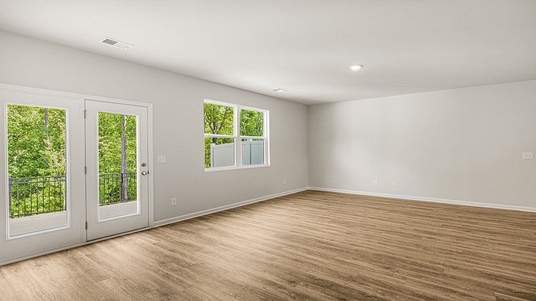 Spacious, unfurnished interior of a new home in Echo Glen, Stockbridge (Image 22).