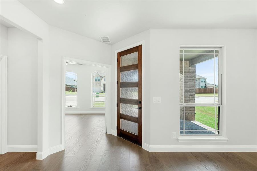 Spacious, unfurnished interior of a new home in Sable Creek, Sanger (Image 15). Spacious, unfurnished interior of a new home in Sable Creek, Sanger (Image 15).